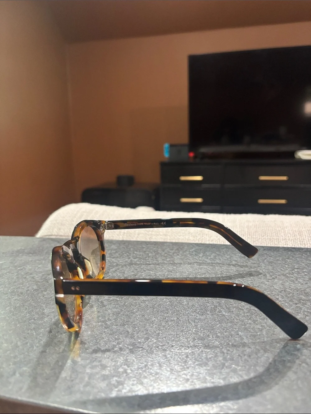 Women’s Round Illesteva Tortoiseshell Sunglasses - Brown